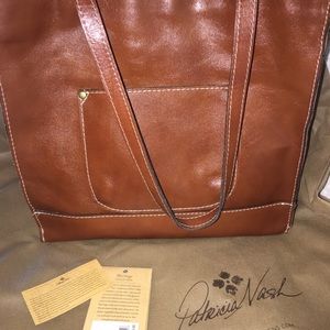 Patricia Nash hand bag